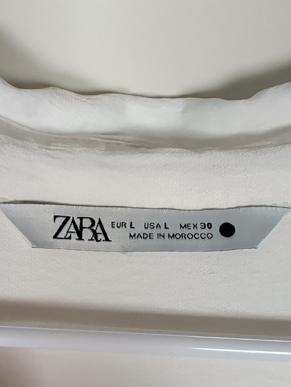 Zara White Button-Up Silk Blouse - Picture 3 of 11